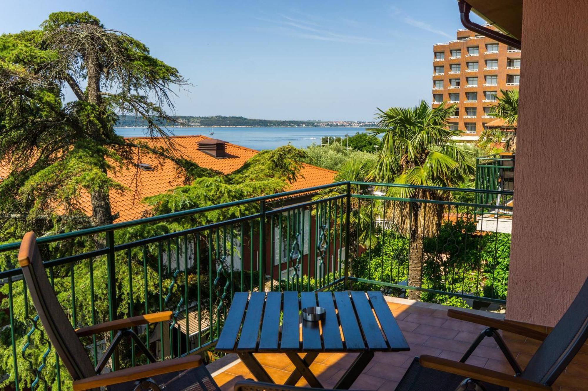 Apartments Stella Порторож Экстерьер фото